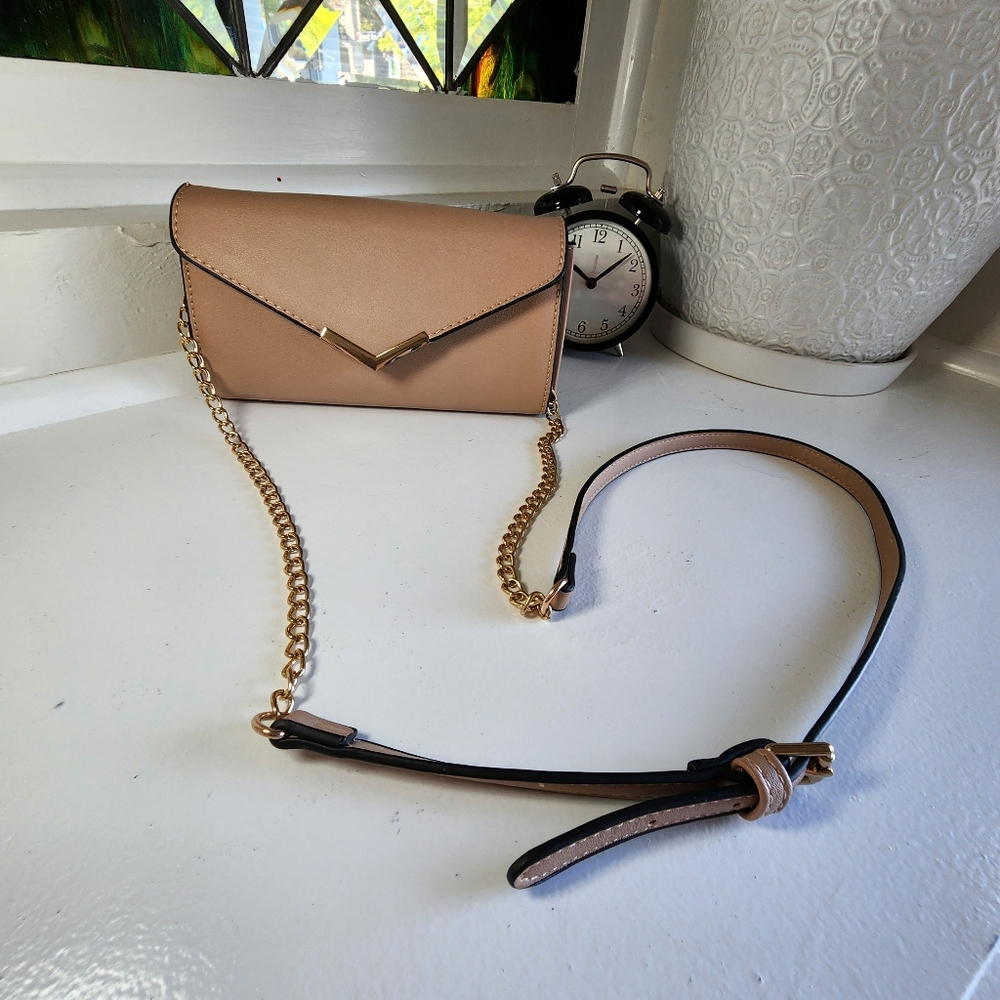 Urban Expressions Hester Crossbody Bag - Picture 1 of 5
